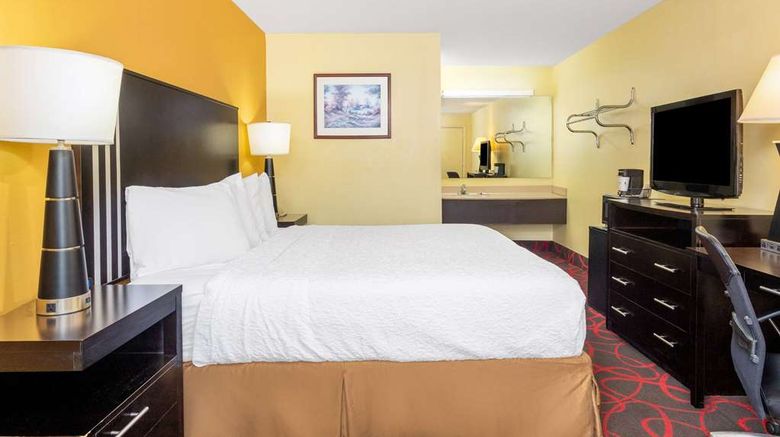 <b>Travelodge by Wyndham Richmond Room</b>. Images powered by <a href="https://iceportal.shijigroup.com/" title="IcePortal" target="_blank">IcePortal</a>.