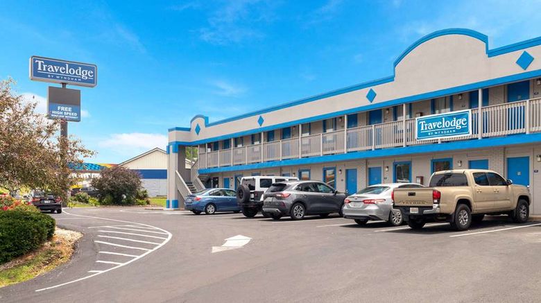 <b>Travelodge by Wyndham Richmond Exterior</b>. Images powered by <a href="https://iceportal.shijigroup.com/" title="IcePortal" target="_blank">IcePortal</a>.