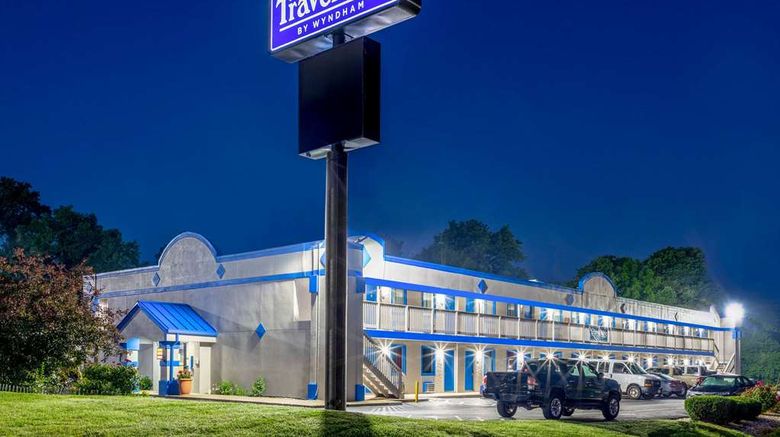 <b>Travelodge by Wyndham Richmond Exterior</b>. Images powered by <a href="https://iceportal.shijigroup.com/" title="IcePortal" target="_blank">IcePortal</a>.