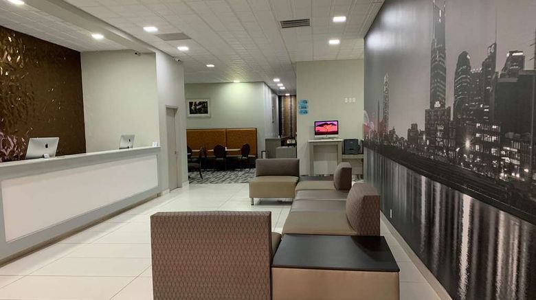 <b>Knights Inn Nashville Lobby</b>. Images powered by <a href="https://iceportal.shijigroup.com/" title="IcePortal" target="_blank">IcePortal</a>.