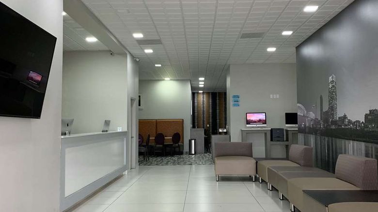 <b>Knights Inn Nashville Lobby</b>. Images powered by <a href="https://iceportal.shijigroup.com/" title="IcePortal" target="_blank">IcePortal</a>.