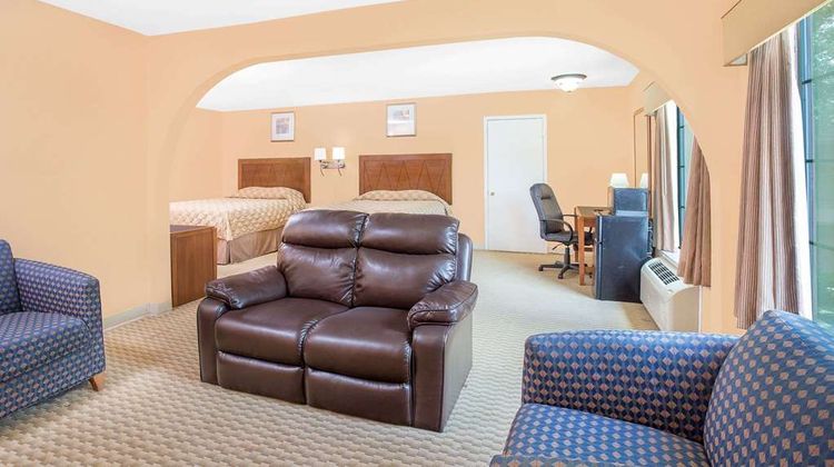 Super 8 San Angelo Room