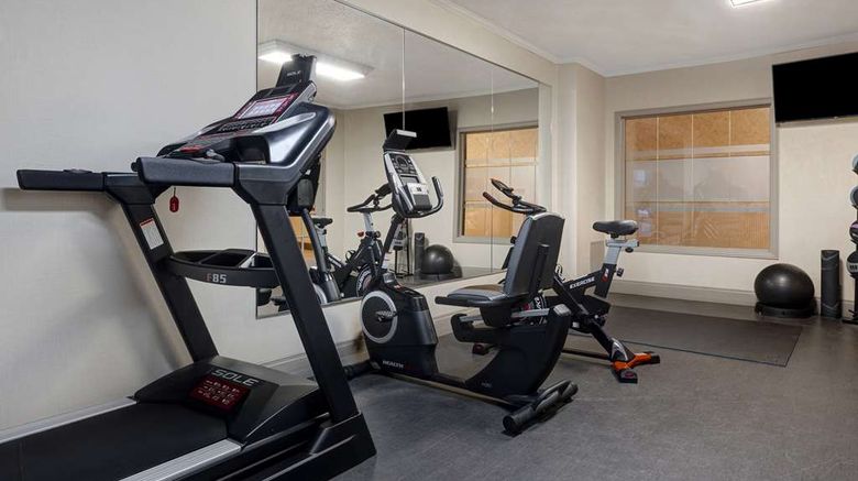 <b>Days Inn Edmundston Health</b>. Images powered by <a href="https://iceportal.shijigroup.com/" title="IcePortal" target="_blank">IcePortal</a>.