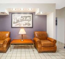 Super 8 Springdale Lobby