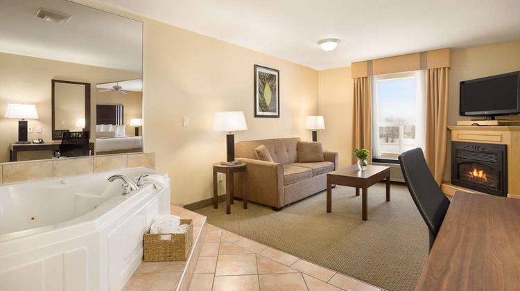 Ramada Limited Golden Suite