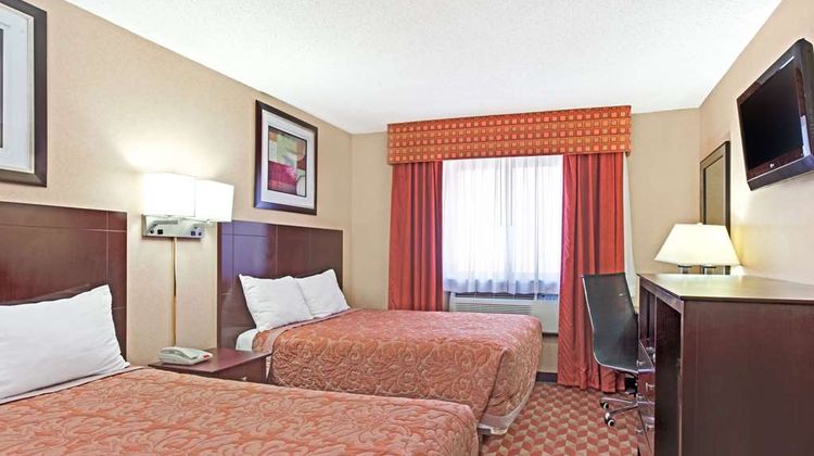 Super 8 Long Island City LGA Hotel Room