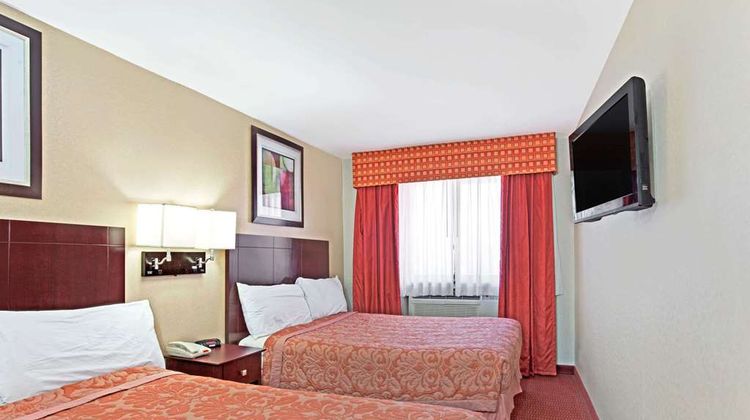 Super 8 Long Island City LGA Hotel Room