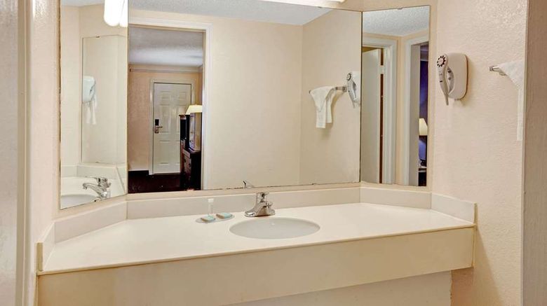 <b>Travelodge North Richland Hills/Dallas Room</b>. Images powered by <a href="https://iceportal.shijigroup.com/" title="IcePortal" target="_blank">IcePortal</a>.