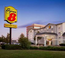 Super 8 Ajax/Toronto Exterior