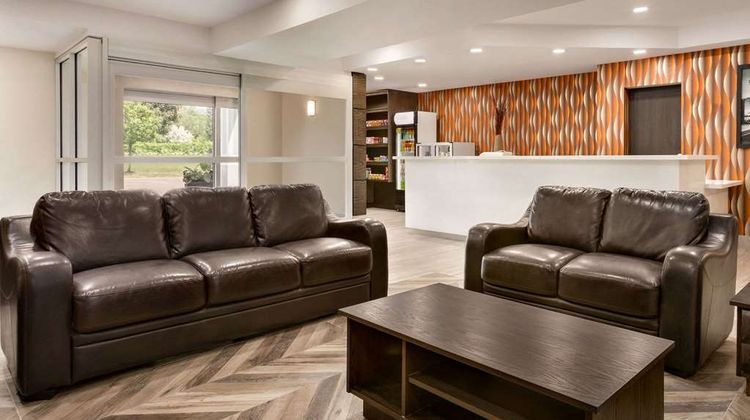 Super 8 Ajax/Toronto Lobby