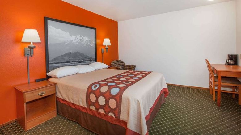 <b>Super 8 Cloverdale Room</b>. Images powered by <a href="https://iceportal.shijigroup.com/" title="IcePortal" target="_blank">IcePortal</a>.