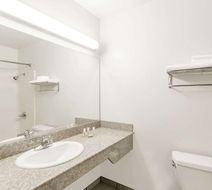 Super 8 Cloverdale Room