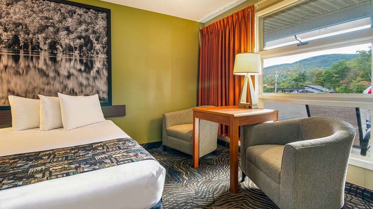 Super 8 Lake George/Downtown Room