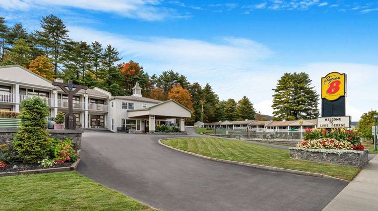 Super 8 Lake George/Downtown Exterior