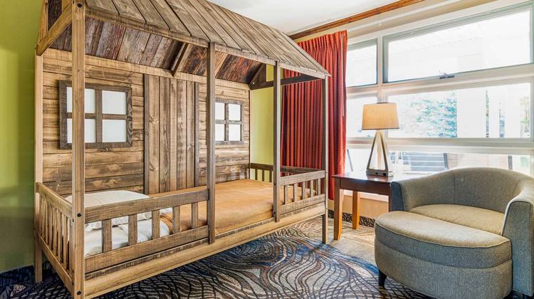 Super 8 Lake George/Downtown Suite