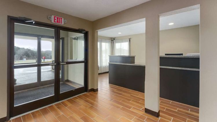 Super 8 Chiswell/Max Meadows Area Lobby