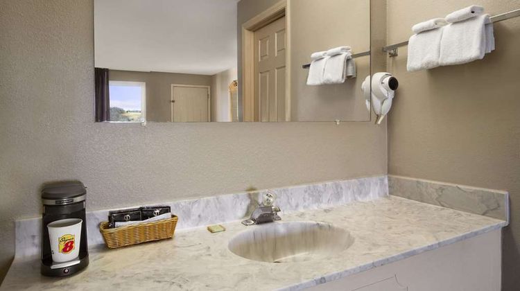 Super 8 Chiswell/Max Meadows Area Room