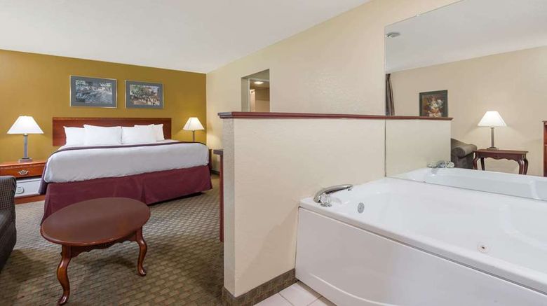 <b>Days Inn Norton Suite</b>. Images powered by <a href="https://iceportal.shijigroup.com/" title="IcePortal" target="_blank">IcePortal</a>.