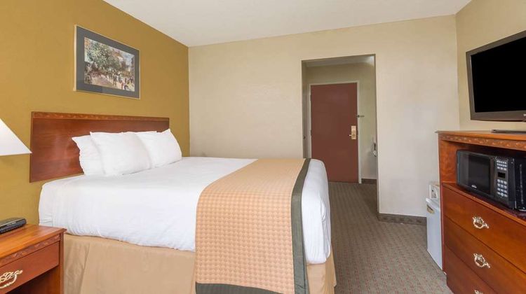 Days Inn Norton Room