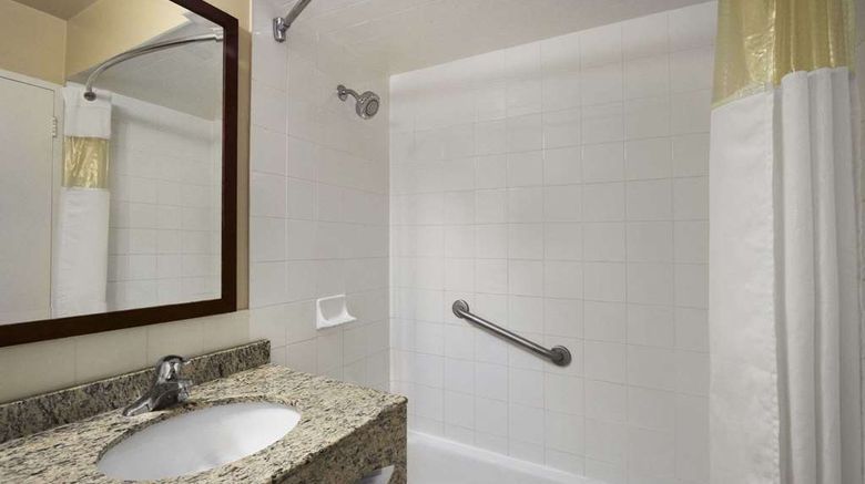 <b>Travelodge Richmond Hill Room</b>. Images powered by <a href="https://iceportal.shijigroup.com/" title="IcePortal" target="_blank">IcePortal</a>.