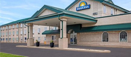 Days Inn & Suites Winkler Exterior