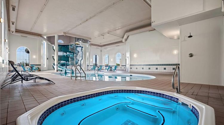 Days Inn & Suites Winkler Pool