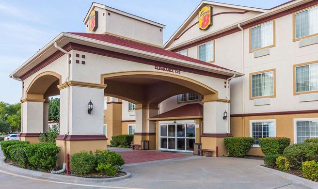 Super 8 Hillsboro Exterior