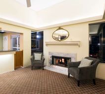 Days Inn Newport Lobby