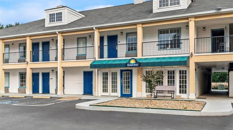 Days Inn Simpsonville Exterior