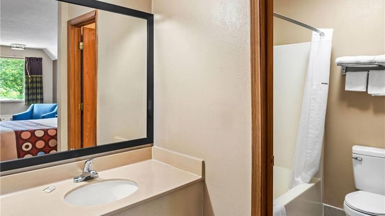 Super 8 Brownsburg/Indianapolis Area Room