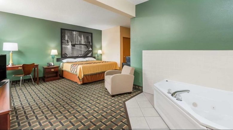 <b>Super 8  Mt. Carmel Suite</b>. Images powered by <a href="https://iceportal.shijigroup.com/" title="IcePortal" target="_blank">IcePortal</a>.