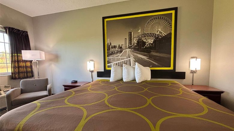 <b>Super 8  Mt. Carmel Room</b>. Images powered by <a href="https://iceportal.shijigroup.com/" title="IcePortal" target="_blank">IcePortal</a>.