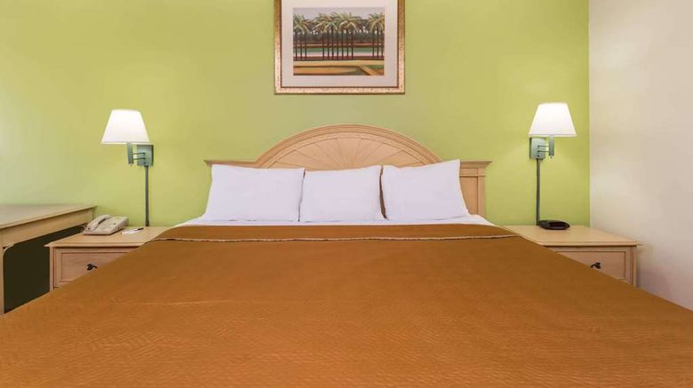 <b>Travelodge Cordele Room</b>. Images powered by <a href="https://iceportal.shijigroup.com/" title="IcePortal" target="_blank">IcePortal</a>.