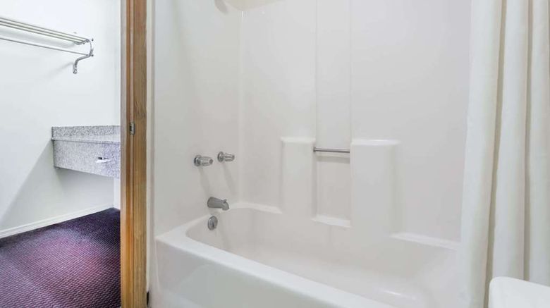 <b>Travelodge Cordele Room</b>. Images powered by <a href="https://iceportal.shijigroup.com/" title="IcePortal" target="_blank">IcePortal</a>.
