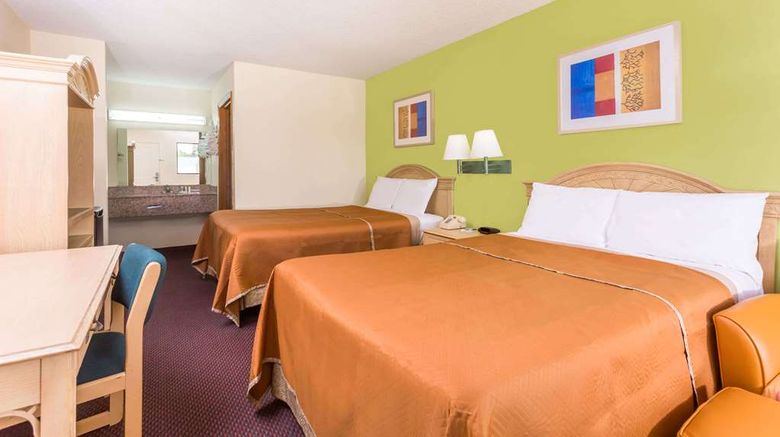 <b>Travelodge Cordele Room</b>. Images powered by <a href="https://iceportal.shijigroup.com/" title="IcePortal" target="_blank">IcePortal</a>.