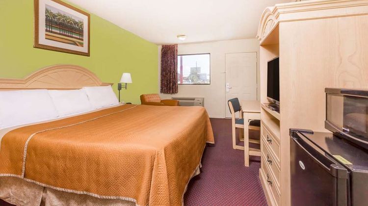 Travelodge Cordele Room