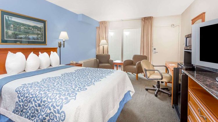 Days Inn Cedar Falls- University Plaza Room