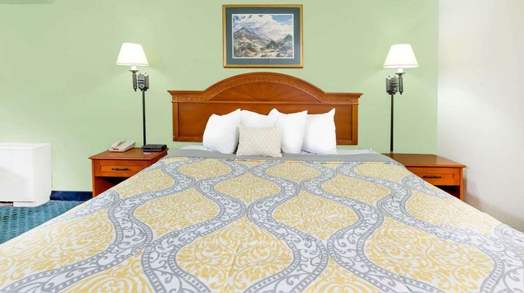 Days Inn Cedar Falls- University Plaza Room