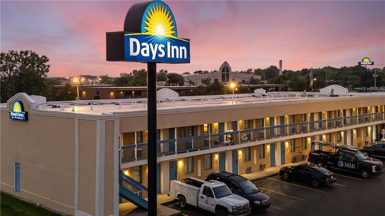 Days Inn Fort Wayne Exterior