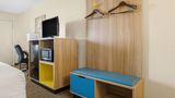<b>Days Inn Fort Wayne Room</b>. Images powered by <a href="https://iceportal.shijigroup.com/" title="IcePortal" target="_blank">IcePortal</a>.