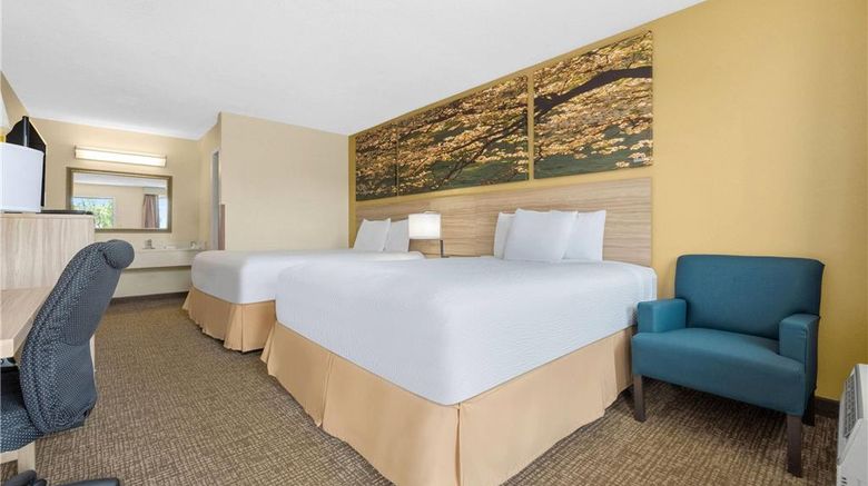 <b>Days Inn Fort Wayne Room</b>. Images powered by <a href="https://iceportal.shijigroup.com/" title="IcePortal" target="_blank">IcePortal</a>.