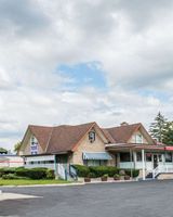 Knights Inn London Airport