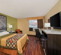 Super 8 Raleigh North East Room