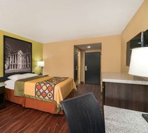 Super 8 Raleigh North East Room
