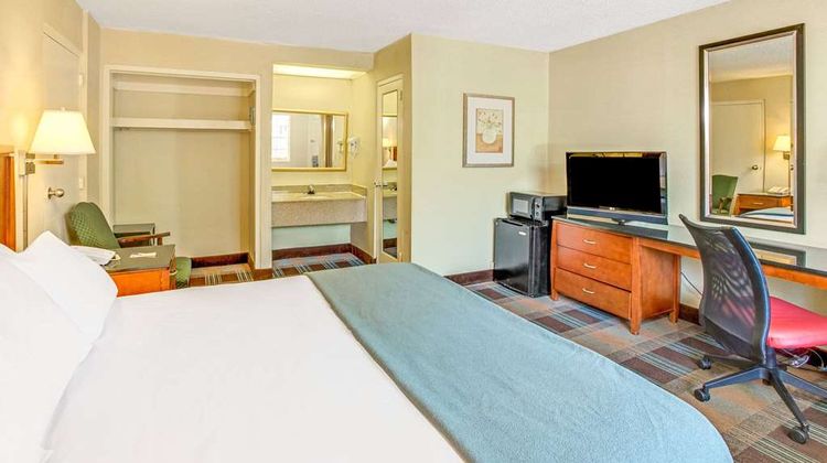 Travelodge Silver Spring Room