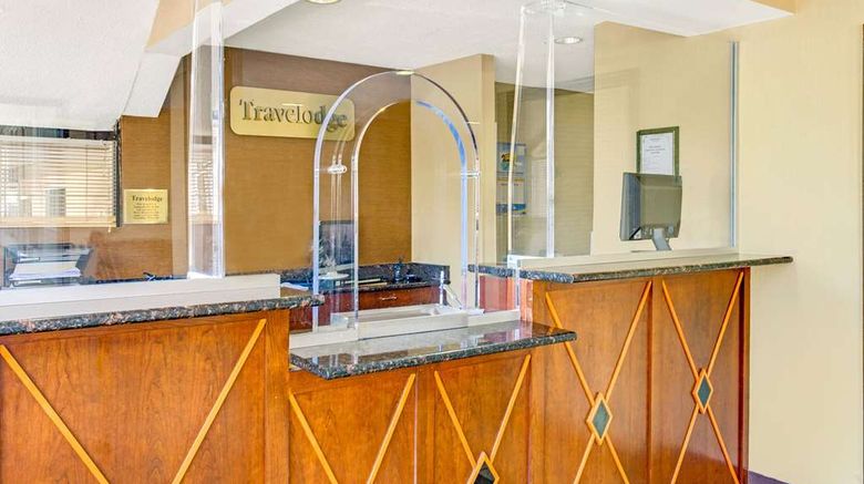 <b>Travelodge Silver Spring Lobby</b>. Images powered by <a href="https://iceportal.shijigroup.com/" title="IcePortal" target="_blank">IcePortal</a>.