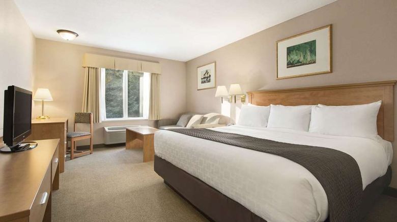 <b>Days Inn & Suites Thunder Bay Suite</b>. Images powered by <a href="https://iceportal.shijigroup.com/" title="IcePortal" target="_blank">IcePortal</a>.