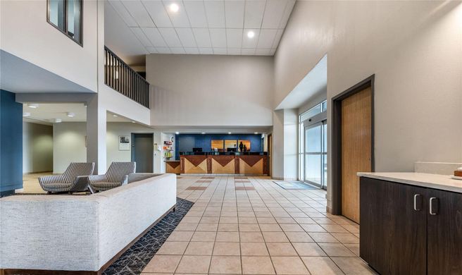 Days Inn & Suites Thunder Bay Lobby