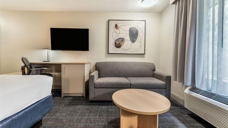Days Inn & Suites Thunder Bay Room