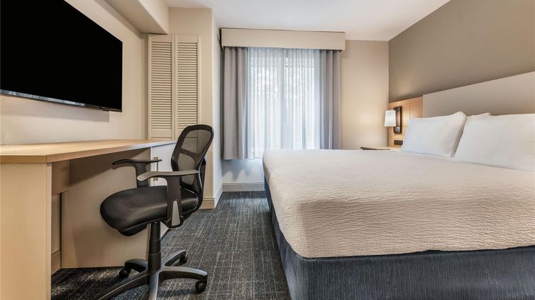 Days Inn & Suites Thunder Bay Suite